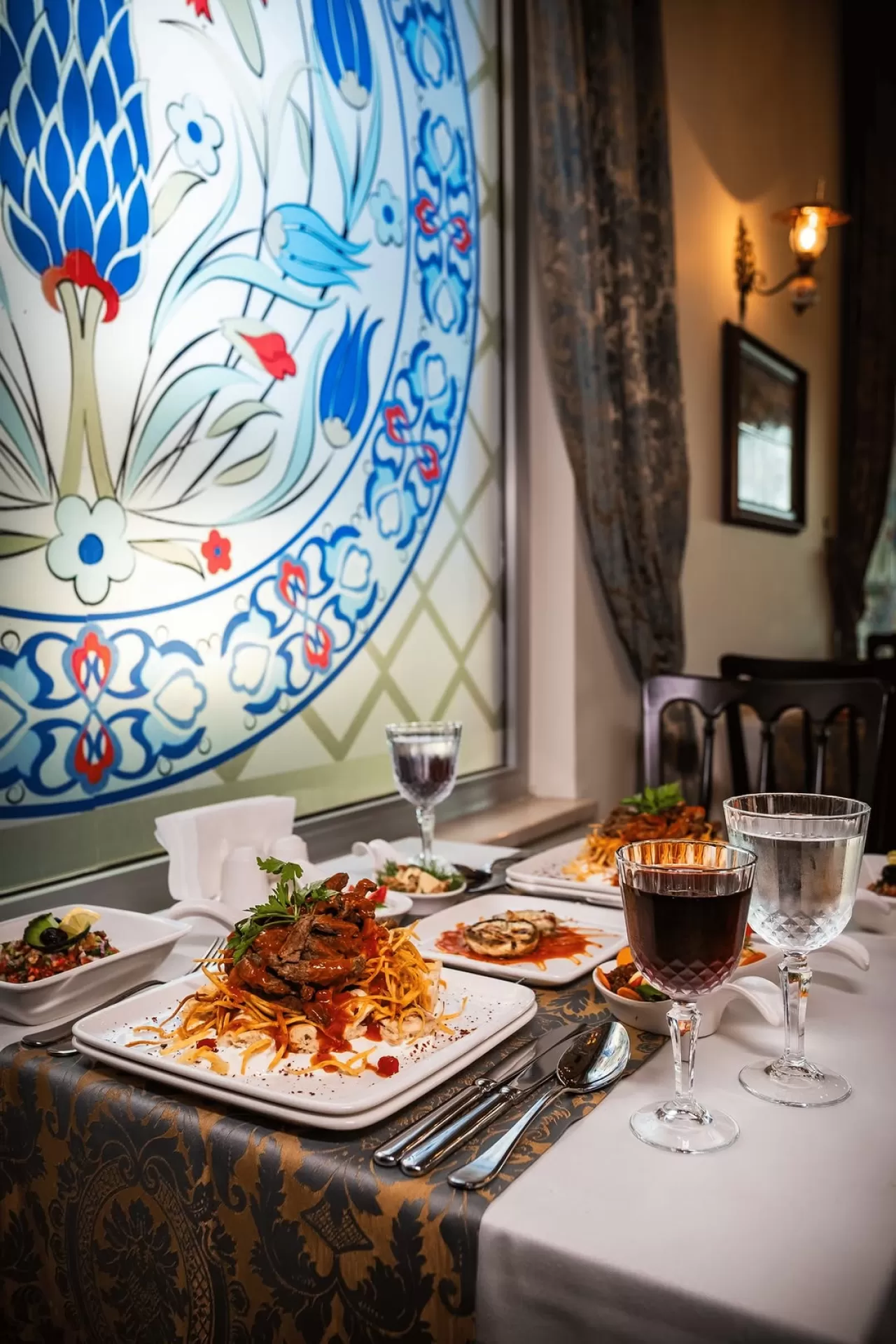 Saphir Hotels, Misafirlerine Özel Romantik Akşam Yemekleri İçin Rezervasyon Çağrısında Bulundu