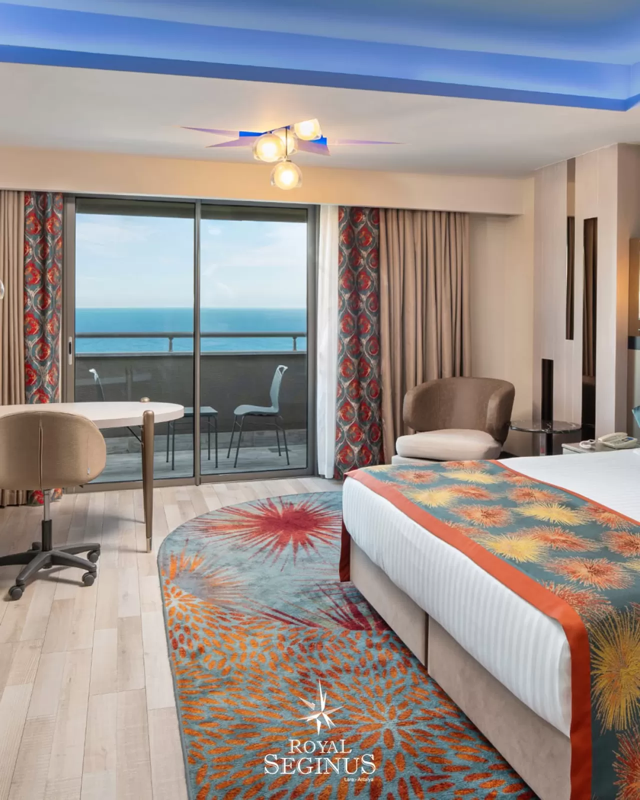 Royal Seginus Hotel, Deniz Manzaralı Konaklama Deneyimi Sunuyor