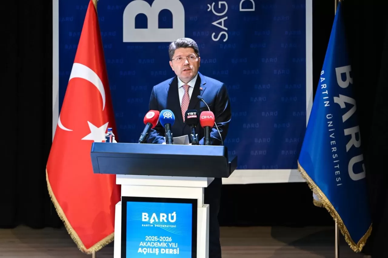 BARÜ'de 2025-2026 Akademik Yılı, Adalet Bakanı Yılmaz Tunç'un Gazze Konulu Açılış Dersi ile Başladı