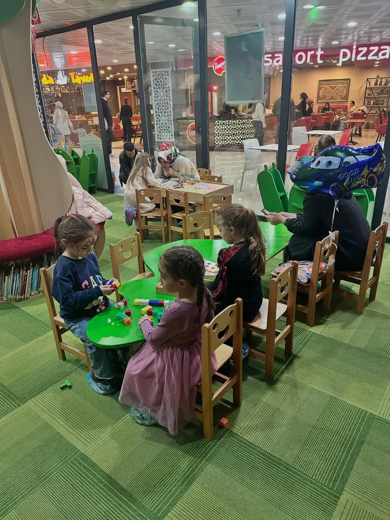 Artrium AVM'de Çocuk Kütüphanesi Açıldı