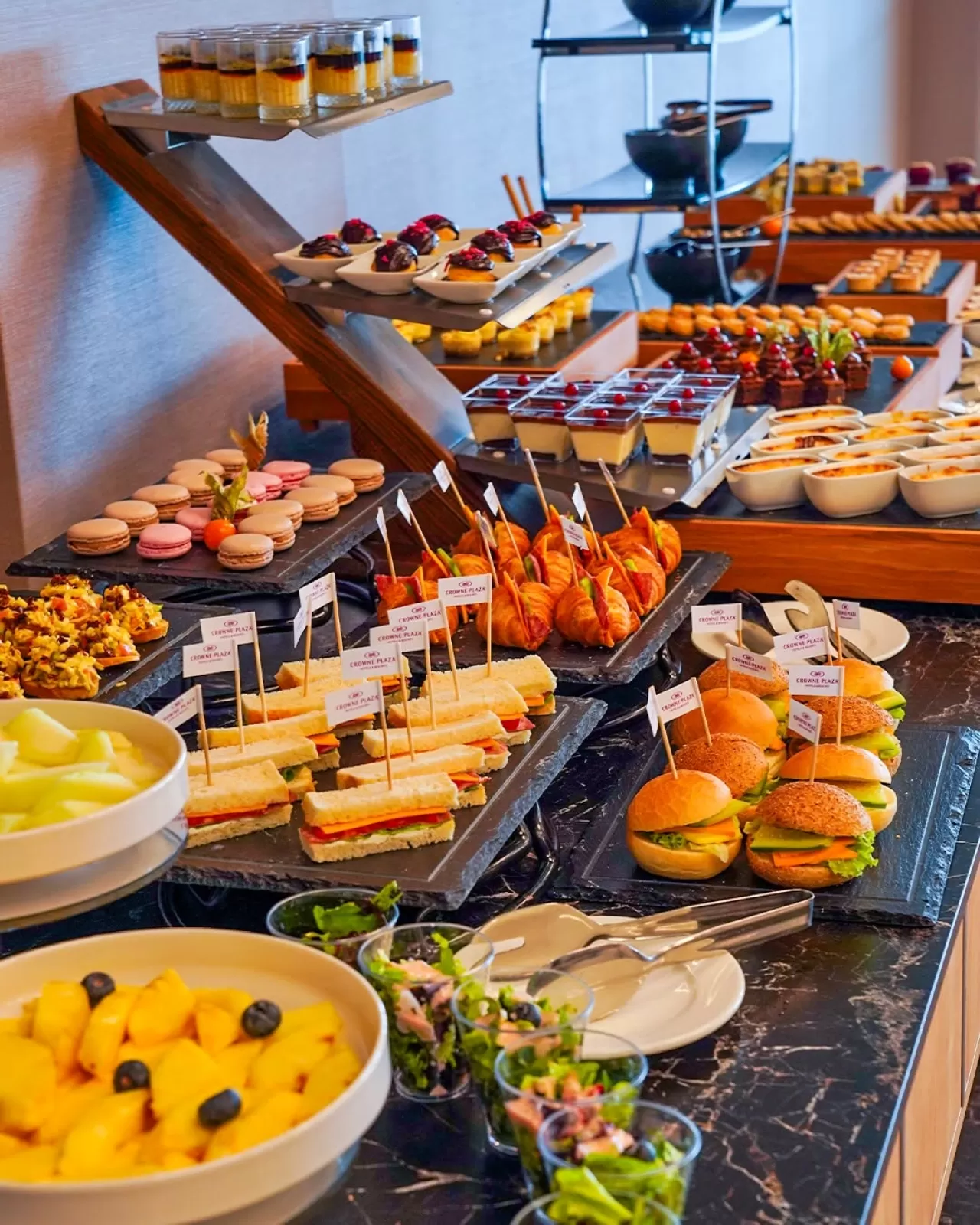 Crowne Plaza Ankara, Toplantı Esnasında Misafirlerine Özel Coffee Break Hizmeti Sunuyor