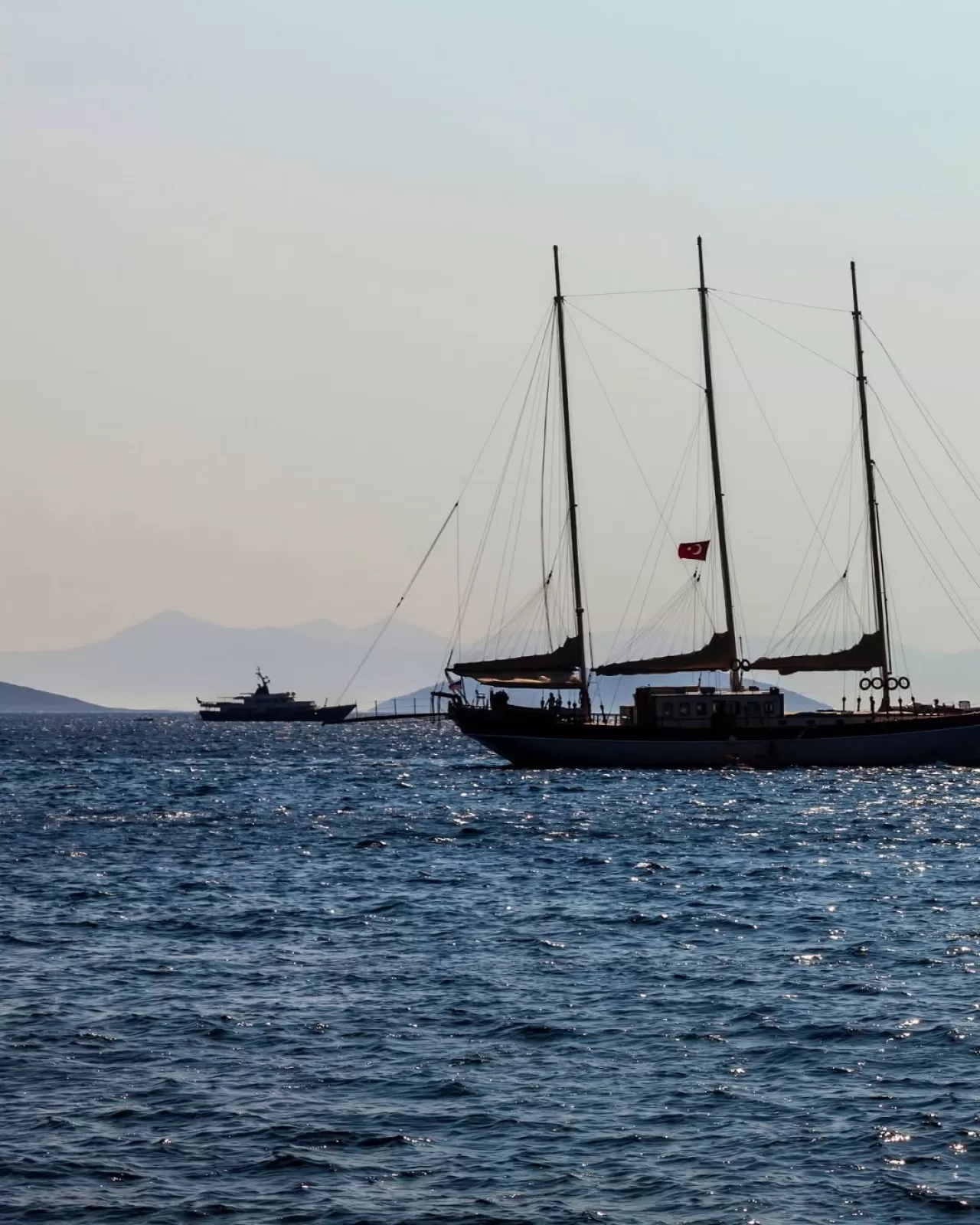 Yalıkavak'ta Rüzgarın Ritmi: Yelken ve Gulet Keyfi