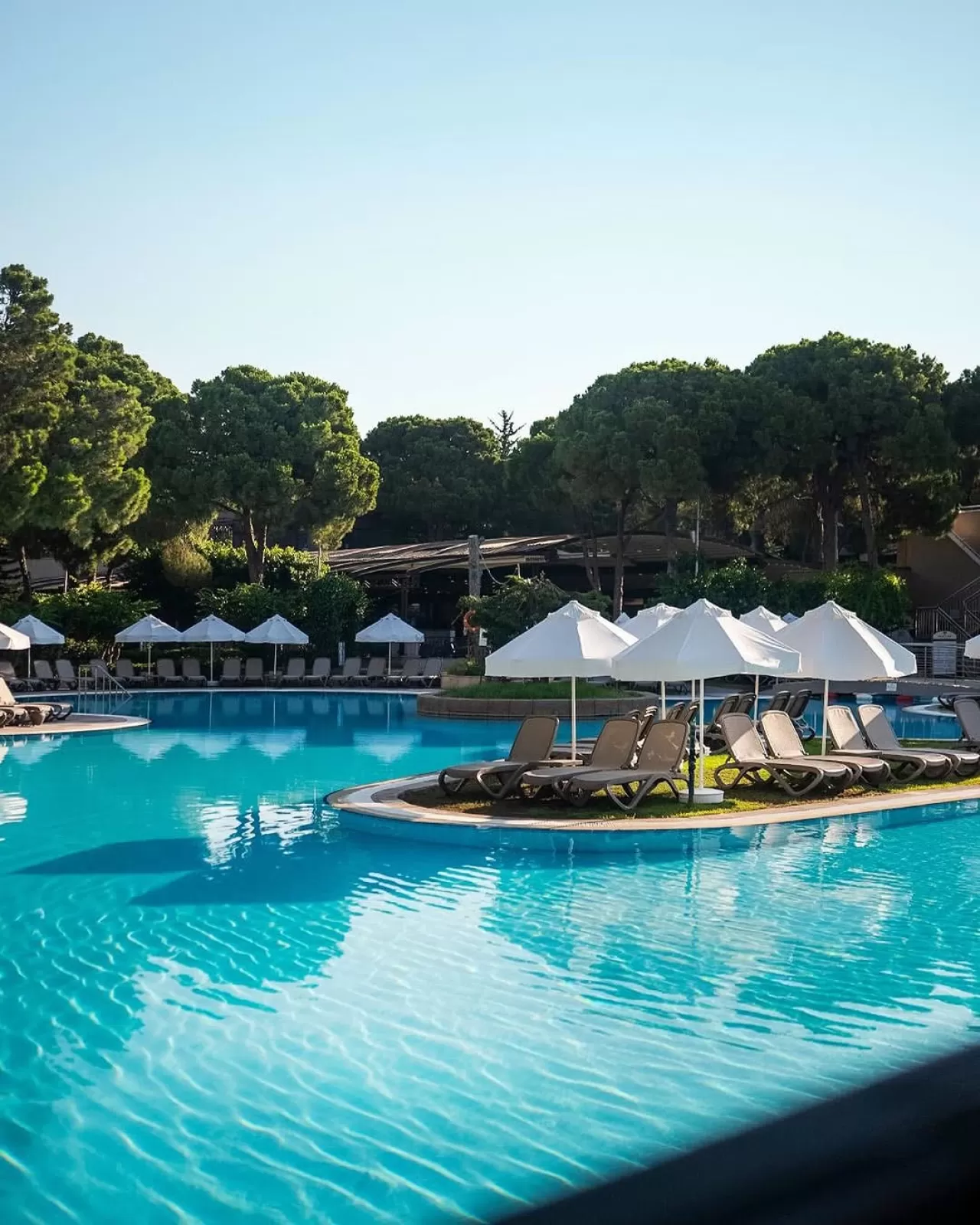 Papillon Ayscha Hotel, Mavi Temayla Misafirlerini Bekliyor