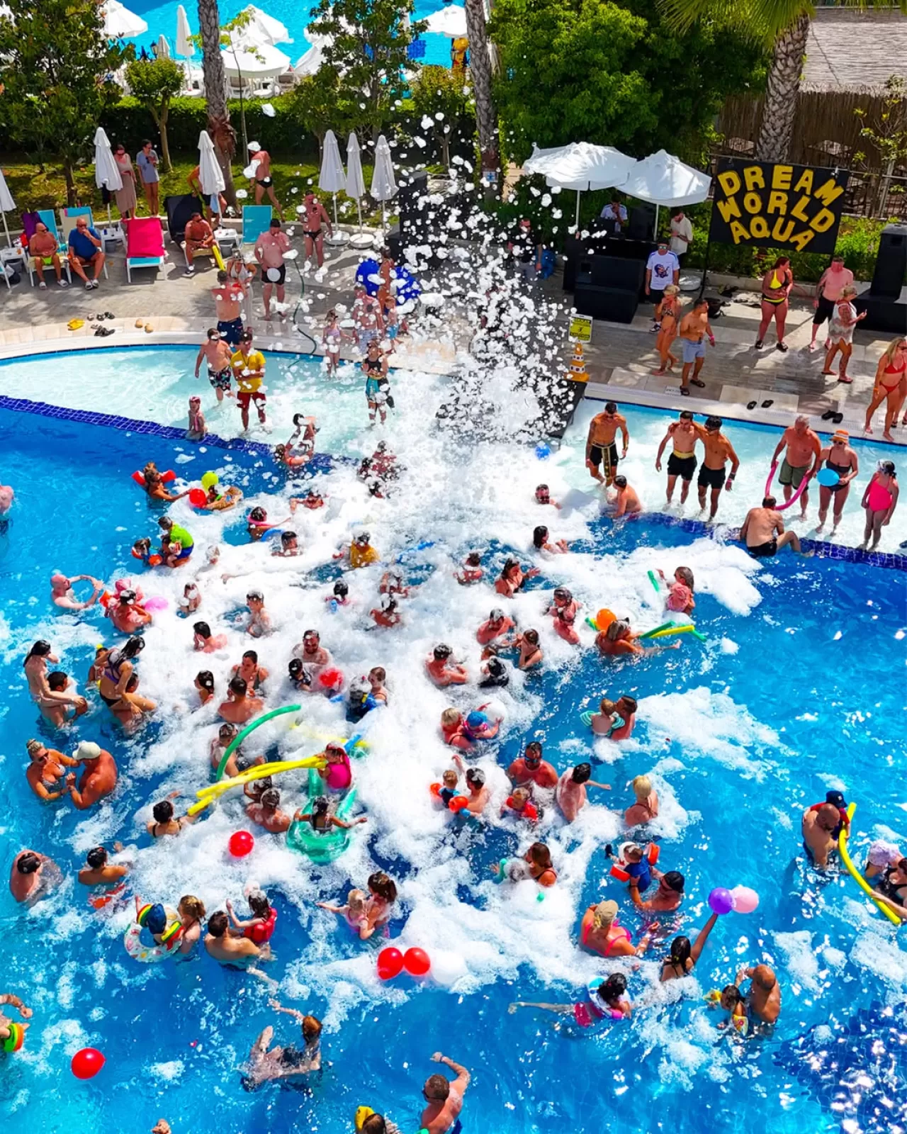 Dream World Aqua'da Efsanevi Köpük Partileri Başlıyor